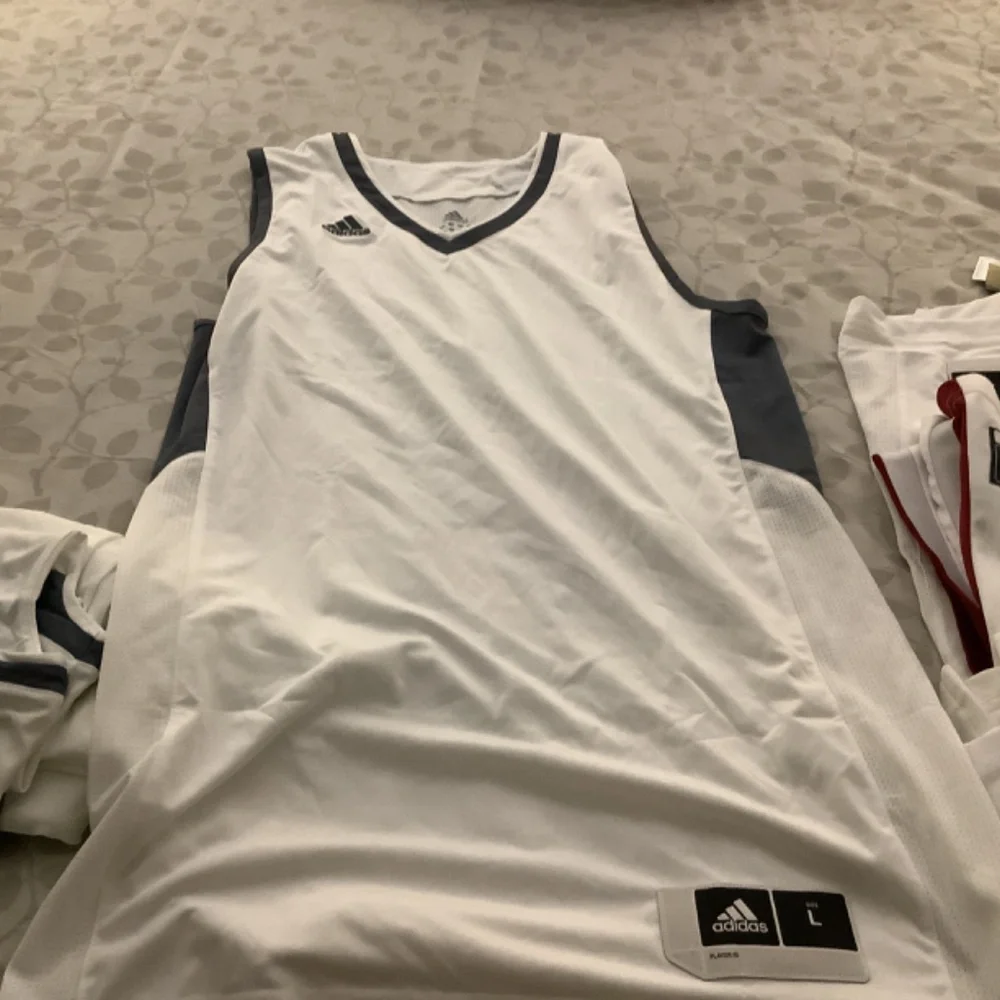Jersey - Picture 6 of 7